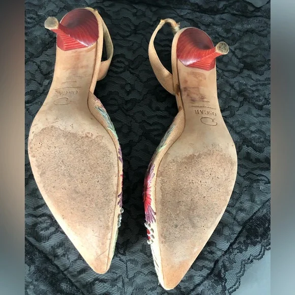 Oscar by Oscar de la Renta embroidered floral sling back kitten heels - Picture 6 of 8